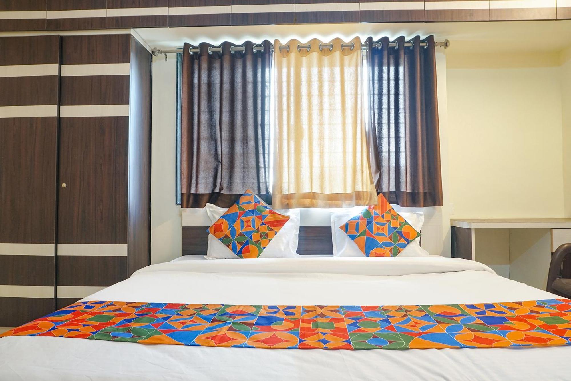 Fabhotel The Guest House プネ エクステリア 写真